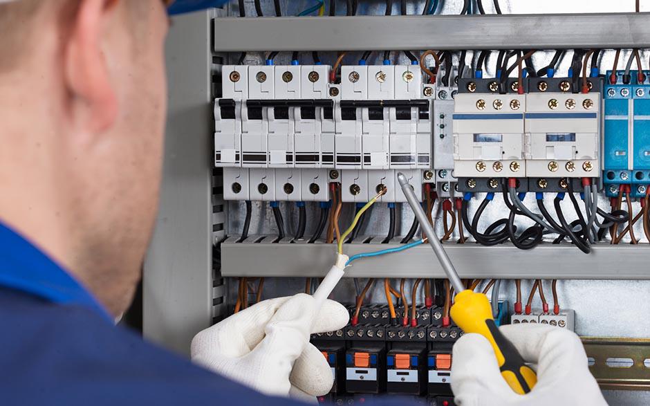 dépannage électricien Le Mesnil-le-Roi